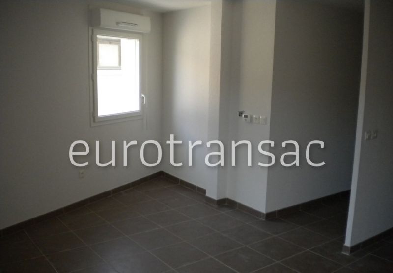 SETE - APPARTEMENT F3 DE 62M² + BALCON DE 4.70M² - QUARTIER THEATRE - PARKING PRIVEBV23004