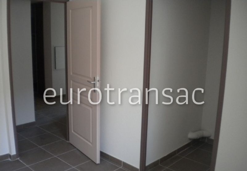 SETE - APPARTEMENT F3 DE 62M² + BALCON DE 4.70M² - QUARTIER THEATRE - PARKING PRIVEBV23004