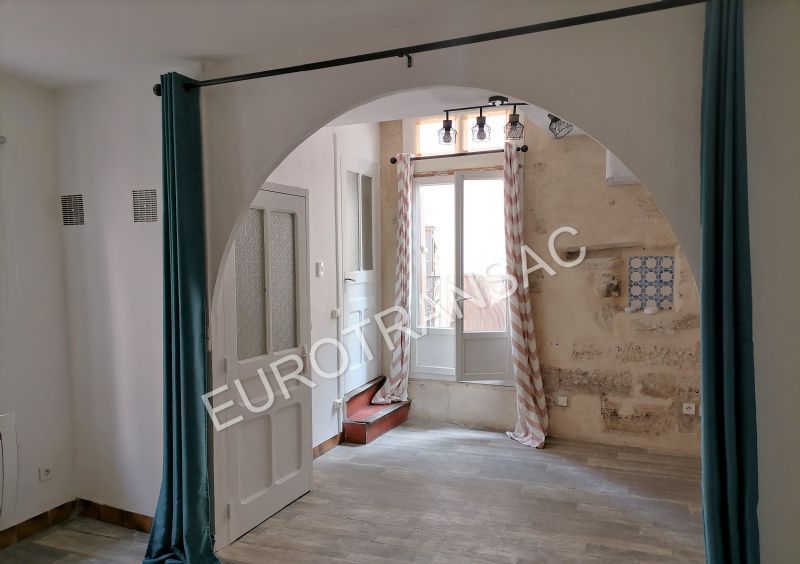 Maison de village au coeur de SERVIAN NL23031