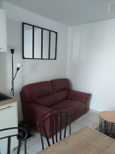 TRES BEAU T2 MEUBLE - SAINT PARGOIRE05-231