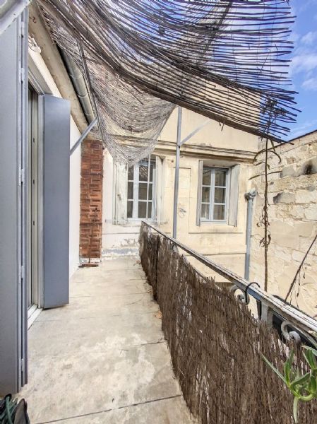 MONTPELLIER GRAND T3 MEUBLE05-237