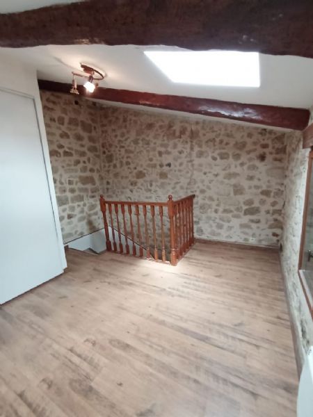  SAINT PONS DE MAUSCHIENS  AGREABLE MAISON DE VILLAGE T204-396