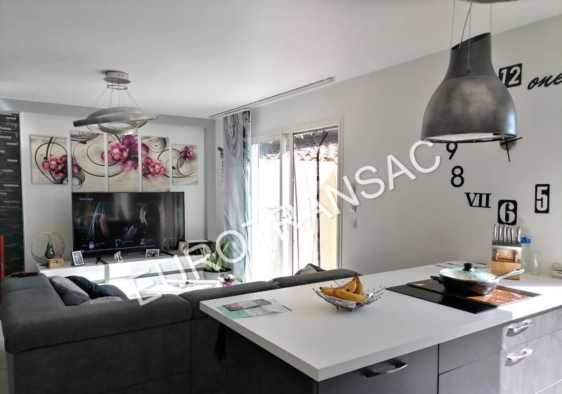 PINET, maison avec jardin et garage NL23041
