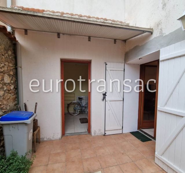 SOUS COMPROMIS - BALARUC LES BAINS - MAISON DE VILLAGE AVEC COUR BV23035