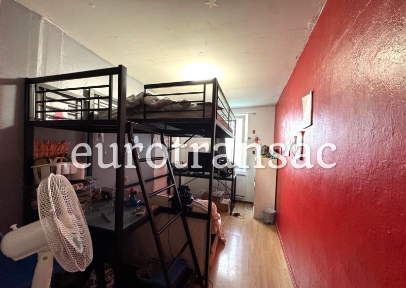 Servian, commune dynamique et conviviale. Maison cosy R+2, T5 avec cour.NL25044