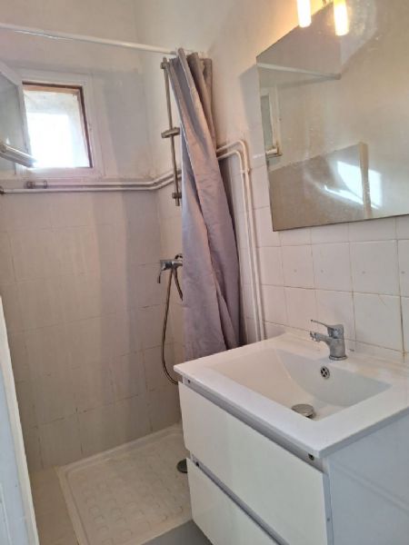 MONTAGNAC - Charmant studio05-249