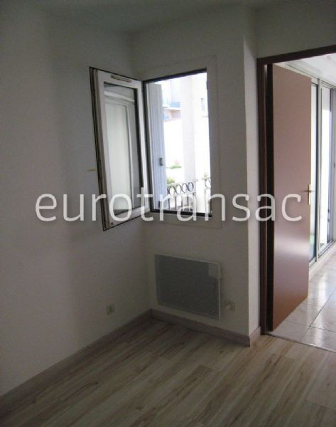 EXCLUSIVITE - SETE QUARTIER GARE - APPARTEMENT F2 AVEC PARKING PRIVE - LOUE A L'ANNEEBV23023