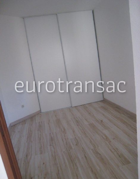 EXCLUSIVITE - SETE QUARTIER GARE - APPARTEMENT F2 AVEC PARKING PRIVE - LOUE A L'ANNEEBV23023