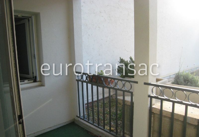 EXCLUSIVITE - SETE QUARTIER GARE - APPARTEMENT F2 AVEC PARKING PRIVE - LOUE A L'ANNEEBV23023