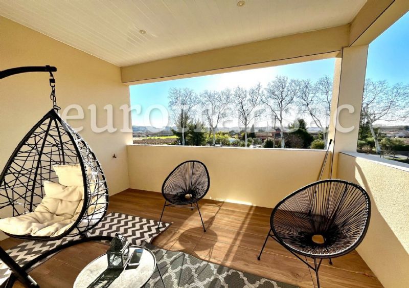 Plaissan - Villa Moderne de 120 m² avec Piscine, Construite en 2022 sur Terrain de 300 m²NL25020