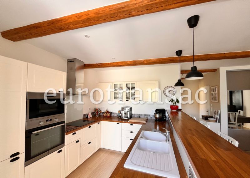 Maison vigneronne de charme de 124 m² avec terrasse et courNL25039