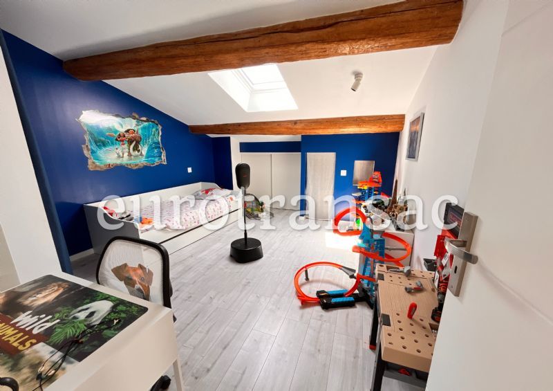 Maison vigneronne de charme de 124 m² avec terrasse et courNL25039
