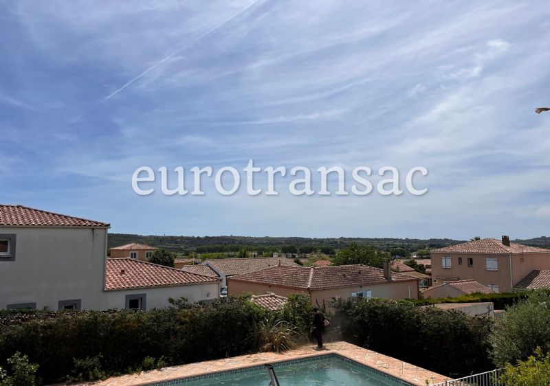 SAINT-PARGOIRE – Traditional R+1 villa with swimming pool on 1000 m².NL25030