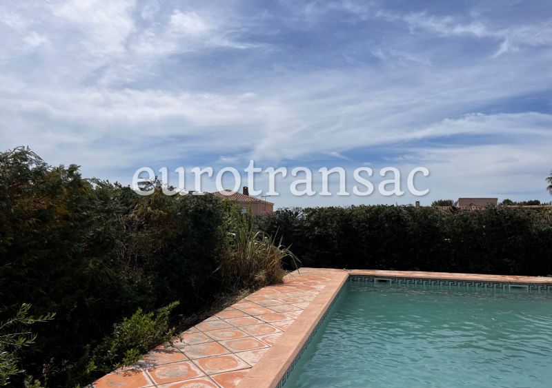 SAINT-PARGOIRE – Traditional R+1 villa with swimming pool on 1000 m².NL25030