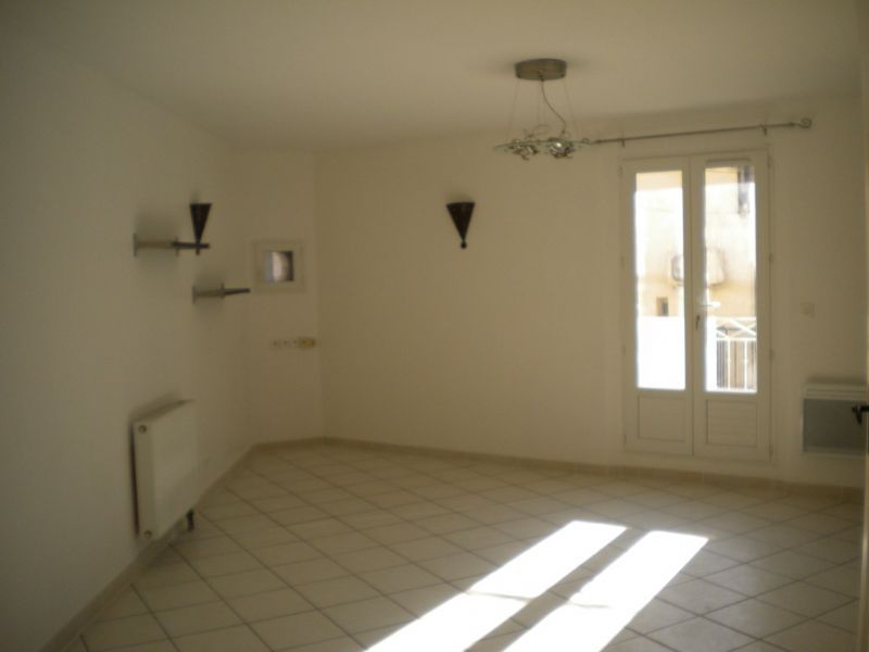 MAISON DE VILLE  - 61m² TYPE III 546€ cc Saint Pargoire04-761