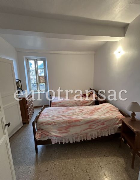 NEZIGNAN L'EVEQUE - Maison vigneronne traversante sur 3 niveaux avec garageNL25056