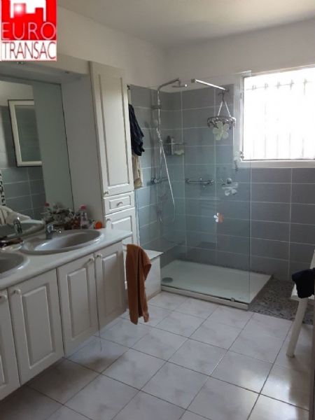 SOUS COMPROMIS - MEZE - UNIQUE SUR LE SECTEUR VILLA SUR 11310M² DE TERRAIN AVEC VUE ETANG - EXCLUSIVITÉBV21100