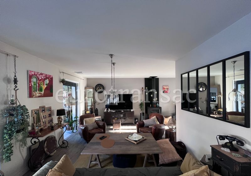 PEZENAS - Villa de plain-pied de 117 m² sur un terrain de 311 m²NL25051