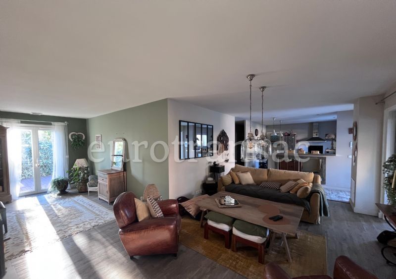 PEZENAS - Villa de plain-pied de 117 m² sur un terrain de 311 m²NL25051