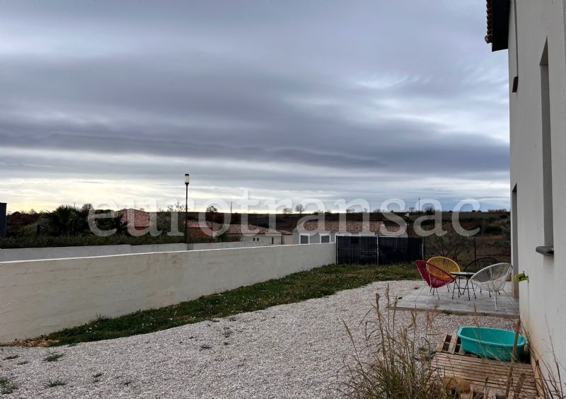 ADISSAN - Villa contemporaine neuve sur un terrain piscinable de 521 m² NL25001