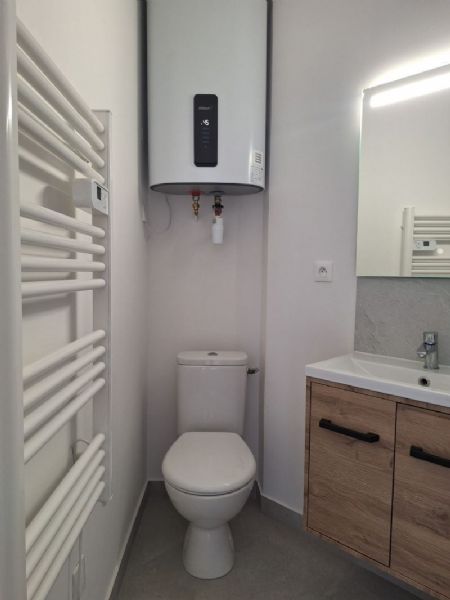 Location Appartement 1 pièce 22 m² Clermont l'herault (34800)05-164