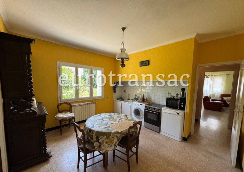 SERVIAN - Vaste maison vigneronne sur un terrain de 1580 m² entre Béziers et Pézenas NL25032