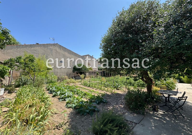 SERVIAN - Vaste maison vigneronne sur un terrain de 1580 m² entre Béziers et Pézenas NL25032