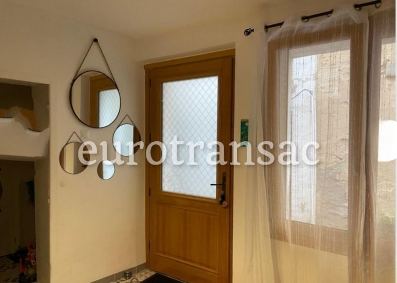 SERVIAN - Coquette maison refaite à neuf de 100 m² avec terrasseNL25058