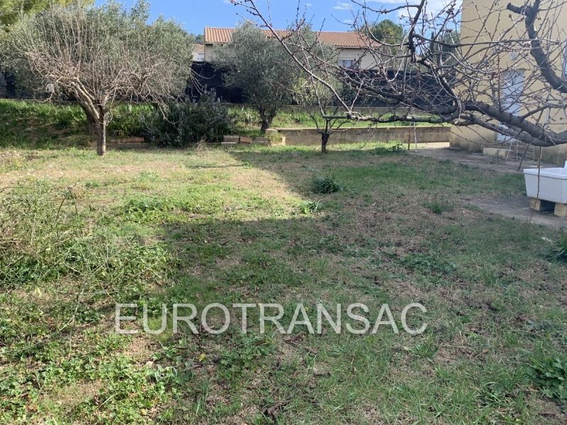 Villa de plain pied,100m2 hab. sur 894 m2 de terrain closSP23016