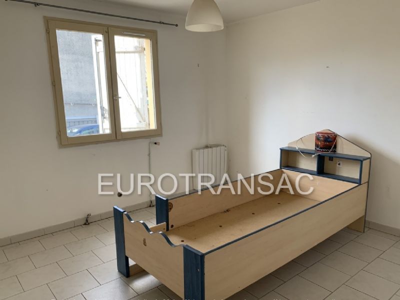 Villa de plain pied,100m2 hab. sur 894 m2 de terrain closSP23016