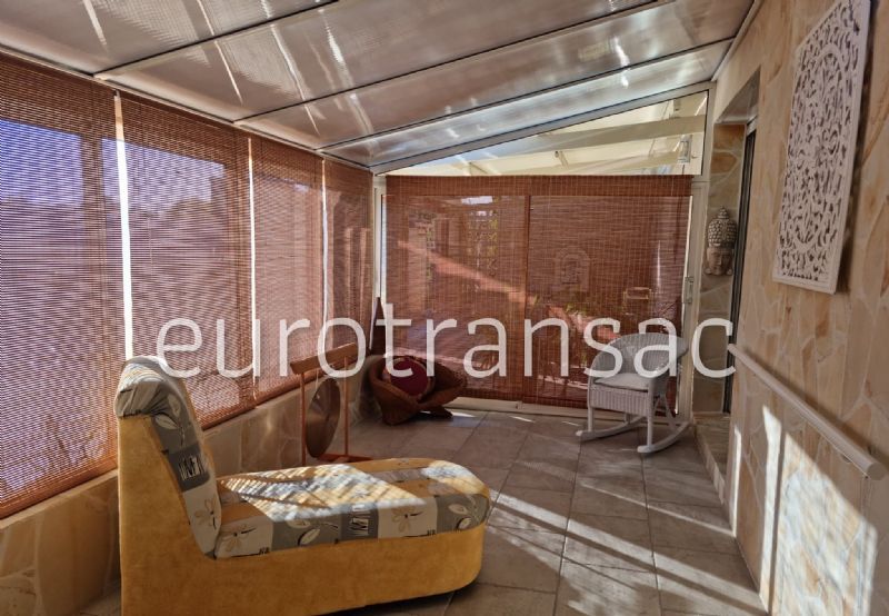 BALARUC LES BAINS - VILLA T4 DE 123M² SUR UN TERRAIN DE 860M² - PISCINE ET JACUZZI - JARDIN LUXURIANT BV22074