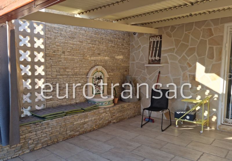 BALARUC LES BAINS - VILLA T4 DE 123M² SUR UN TERRAIN DE 860M² - PISCINE ET JACUZZI - JARDIN LUXURIANT BV22074