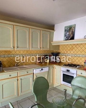 BALARUC LES BAINS - VILLA T4 DE 123M² SUR UN TERRAIN DE 860M² - PISCINE ET JACUZZI - JARDIN LUXURIANT BV22074