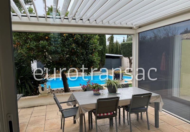 BALARUC LES BAINS - VILLA F5 OF 200M ² ON A PLOT OF 932M ² - OUTBUILDING - SWIMMING POOL - CARPORTBV22092