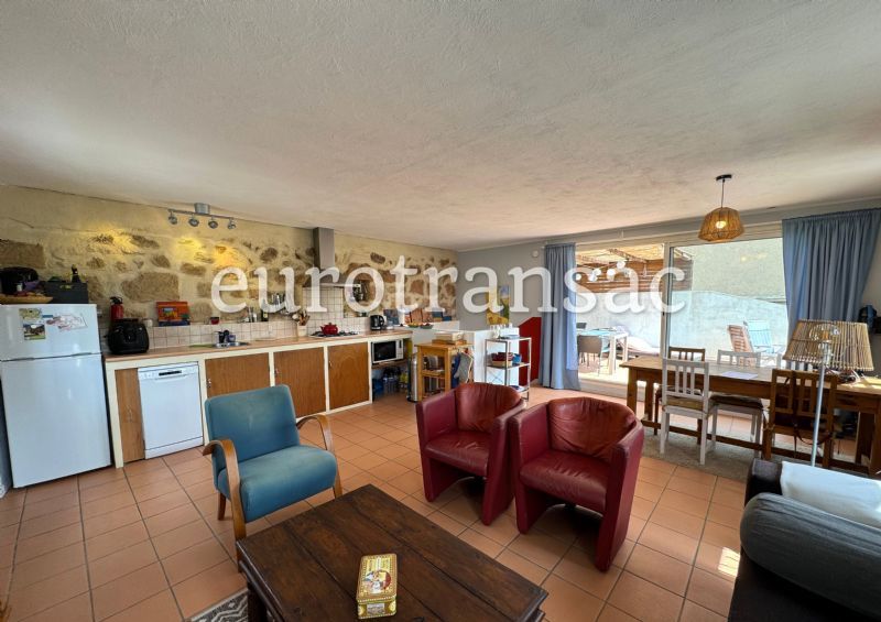 CASTELNAU-DE-GUERS - Maison de charme T4 avec terrasse, jardin et piscineNL25023