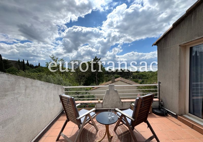 CASTELNAU-DE-GUERS - Maison de charme T4 avec terrasse, jardin et piscineNL25023