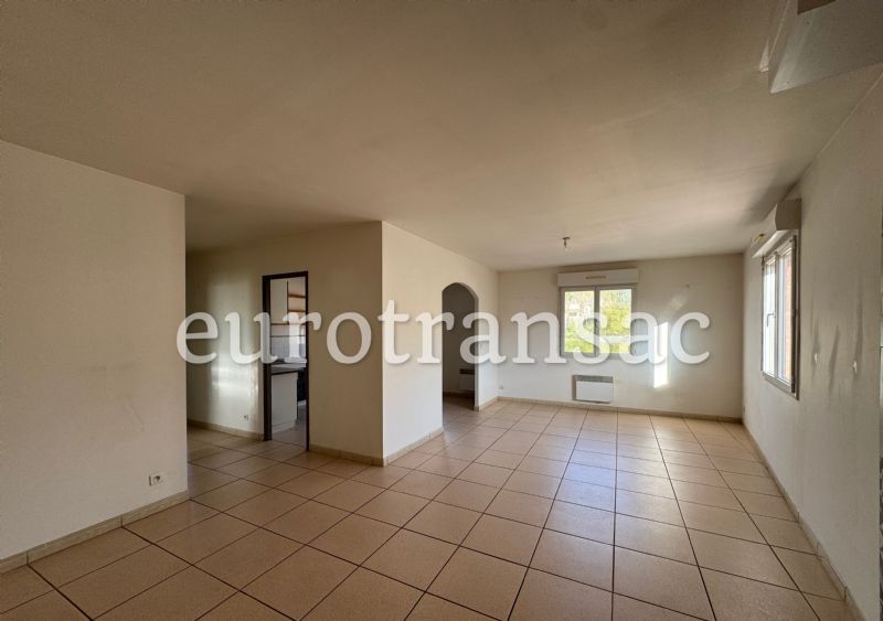 NEZIGNAN L'EVEQUE - Maison vigneronne récente avec adorable jardinNL25017