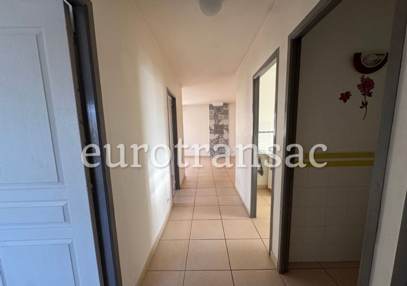 NEZIGNAN L'EVEQUE - Maison vigneronne récente avec adorable jardinNL25017