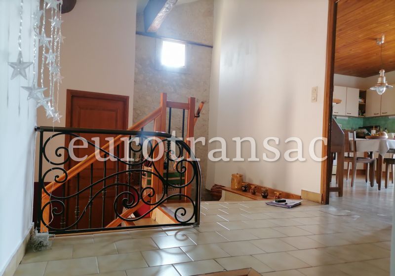 AUMES - Maison vigneronne de charme située dans un village très recherchéeNL25018