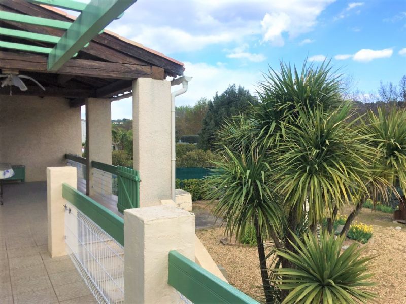 Entre Bassin de Thau et Pézenas, belle villa T7 sur terrain 1200 m² avec piscineNL21035
