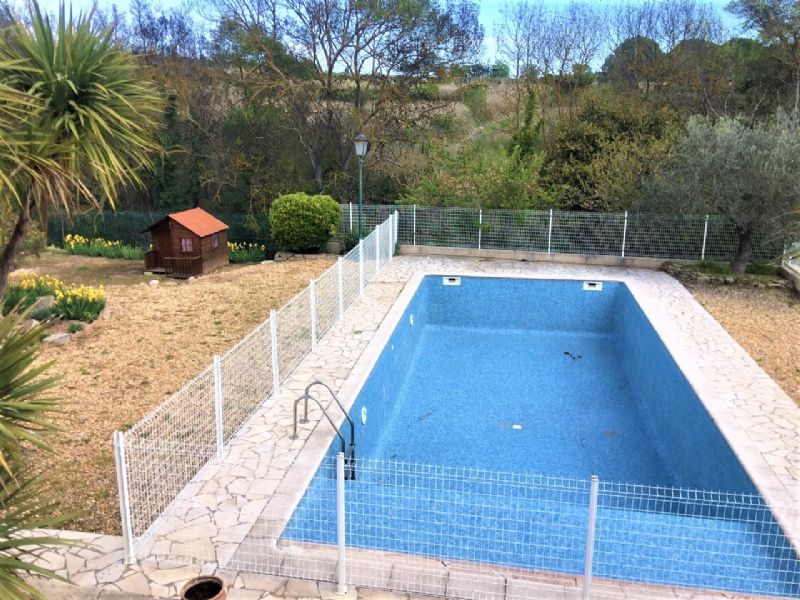 Entre Bassin de Thau et Pézenas, belle villa T7  sur terrain 1200 m² avec piscineNL21035