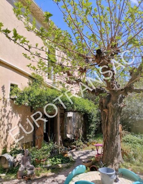 VALROS, character house with garages and garden of 196 m²NL23018