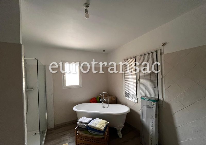 Villa Contemporaine de 139 m², proche Pézenas et Étang de ThauNL25026