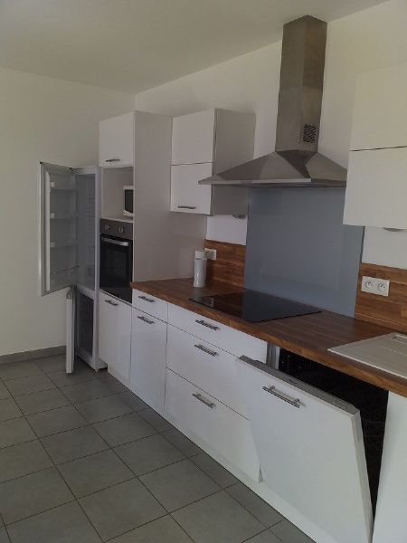 SAINT DE VEDAS - Joli T2 avec terrasse et parking04-990