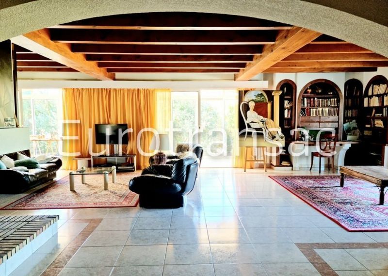 BALARUC LE VIEUX - VILLA F7 DE 291M² SUR UN TERRAIN DE 3777M² AVEC PISCINE - GROS POTENTIELBV23040