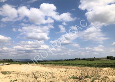 MONTAGNAC -  Building plot of 326 m² in a quiet subdivision near the countryside.