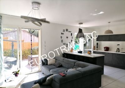 PINET, house with garden and garage 