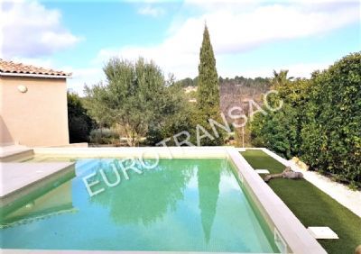 5 minutes from Pézenas, superb architect villa of 160 m² with swimming pool