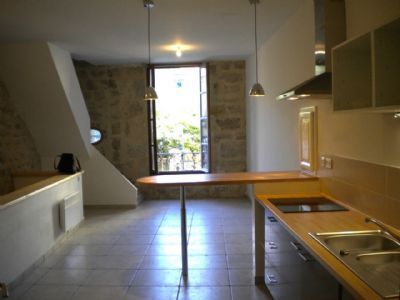 PEZENAS, EXCEPTIONNEL ! COUP DE CŒUR ! 17 Place de la République. 