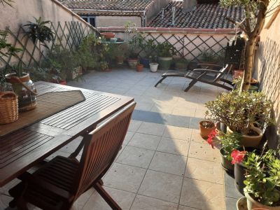LOUPIAN-Vineyard House of 200m ² with GARAGE and Terrace Tropezian
